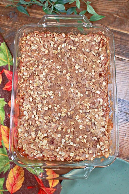 Cinnamon-spiced apples topped with chewy oats, brown sugar, and butter.